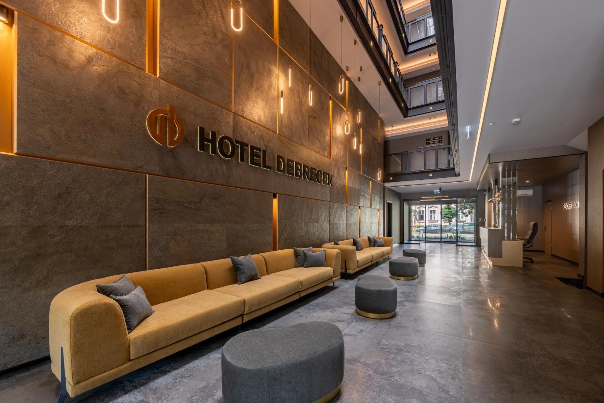 Hotel Óbester Debrecen Exterior foto