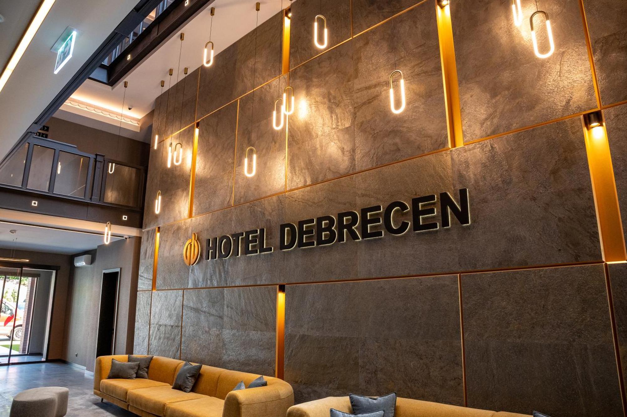 Hotel Óbester Debrecen Exterior foto